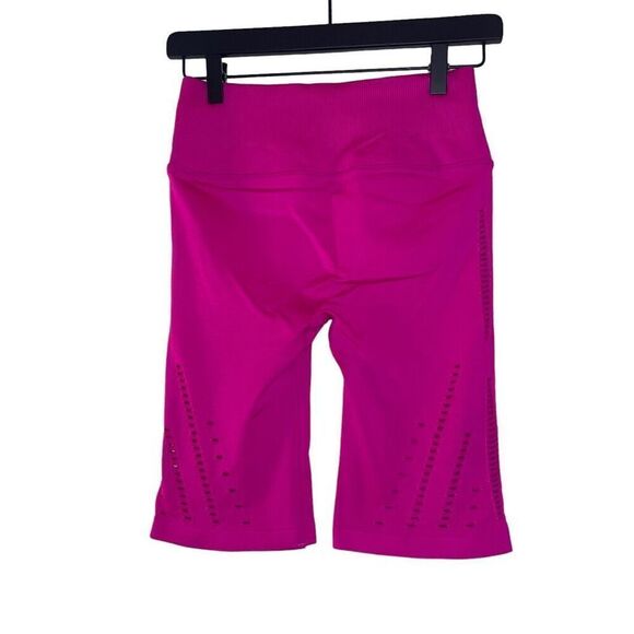 Victoria Sport Pink Barbiecore Biker Shorts size Medium - Picture 2 of 12